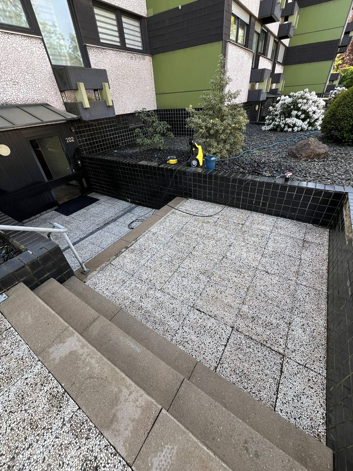 Eingangsbereich nach der Reinigung