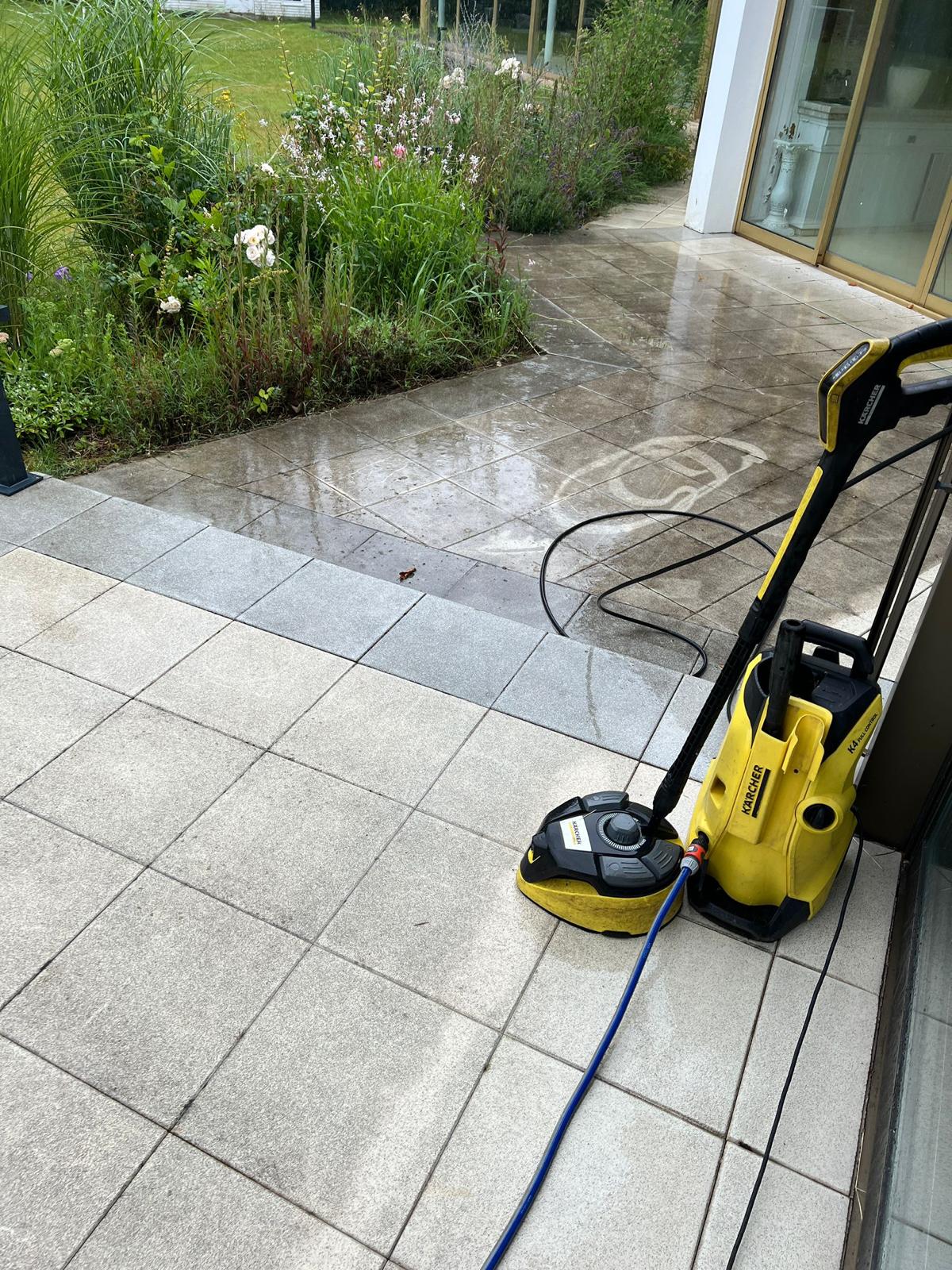 Terrassenreinigung mit Hochdruckreiniger